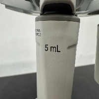Eppendorf Research Plus Single Channel Pipettes and Stand image 2